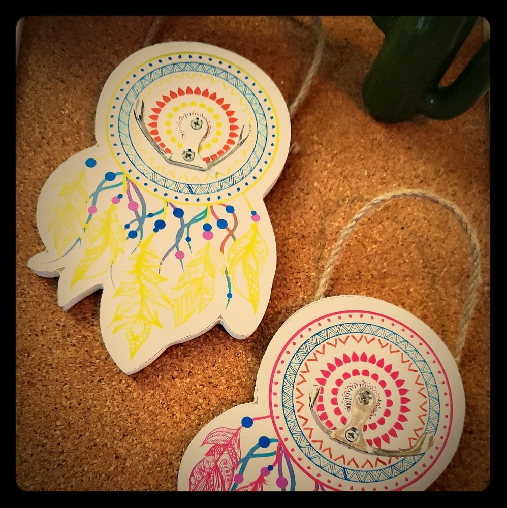 Wall hangers